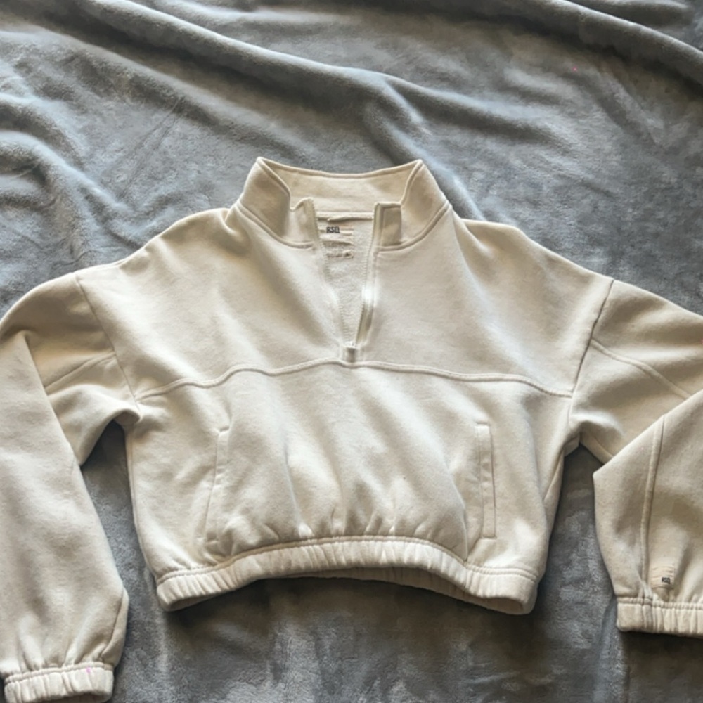 RSQ Cropped turtle neck sweater half zip up
